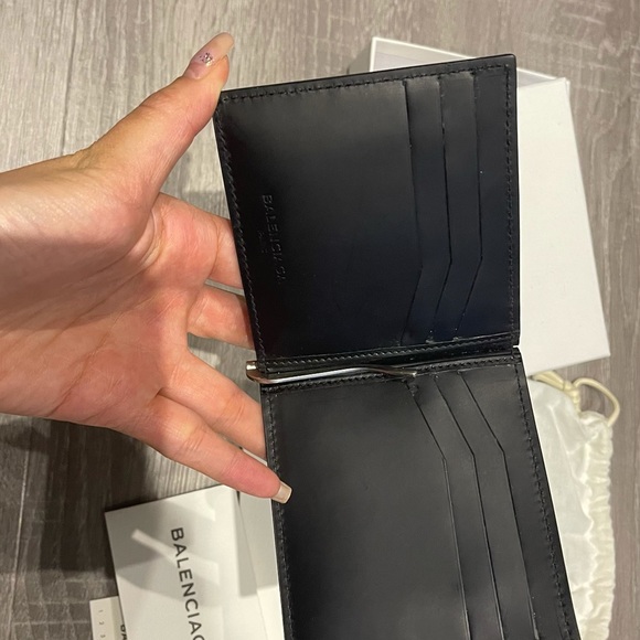 BALENCIAGA
Grid-embossed Money Clip Wallet In Black - Picture 4 of 4